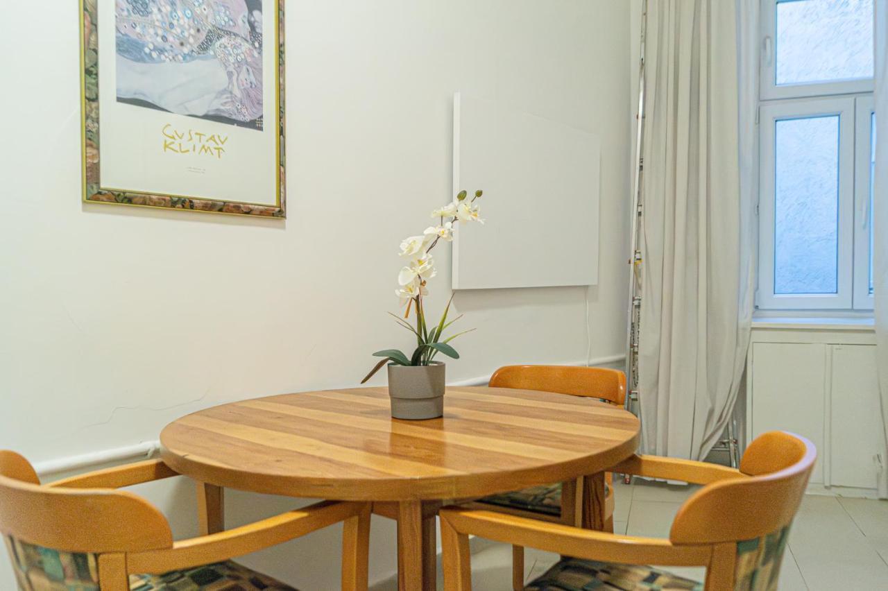 וינה Economy 1Br Apartment Well Connected To The Whole City מראה חיצוני תמונה